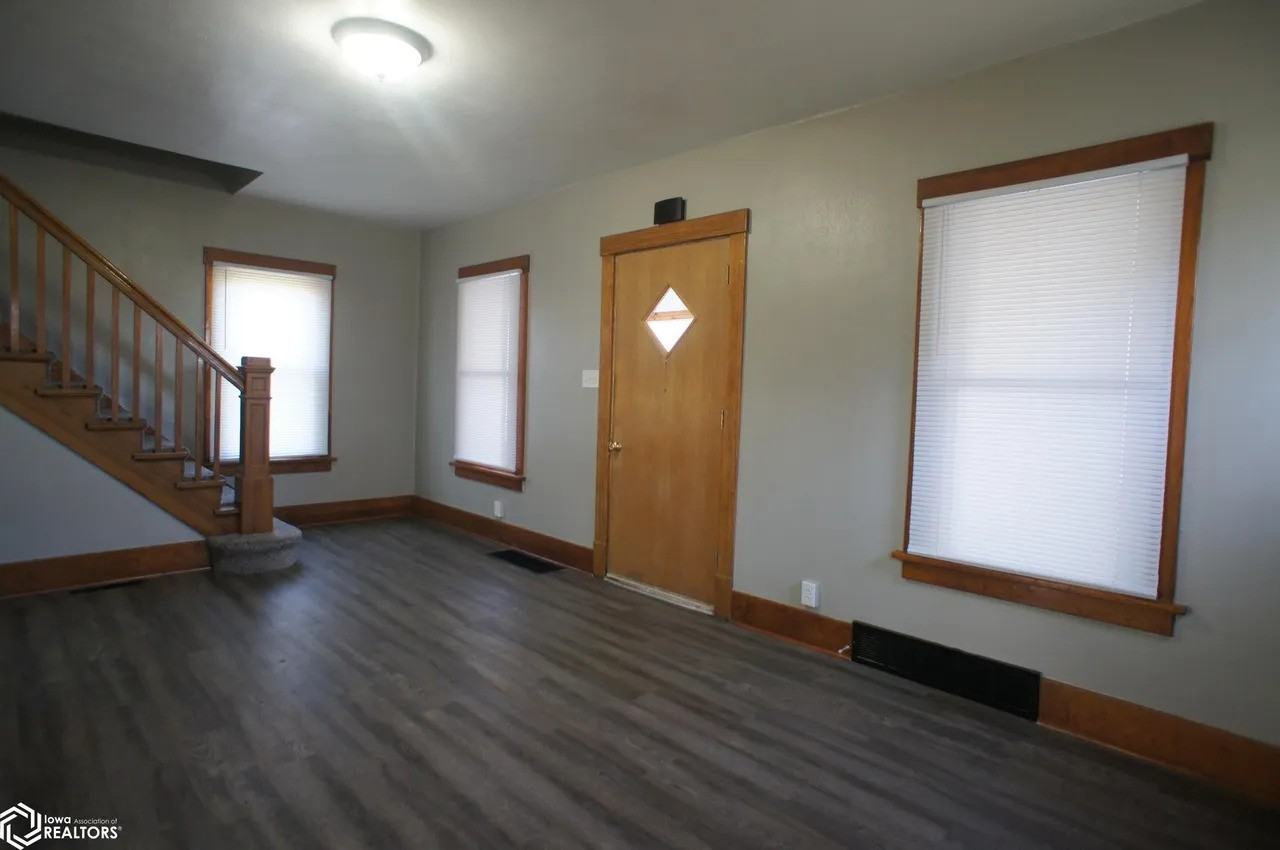 1426 2nd St #1 - Photo 6 of 21