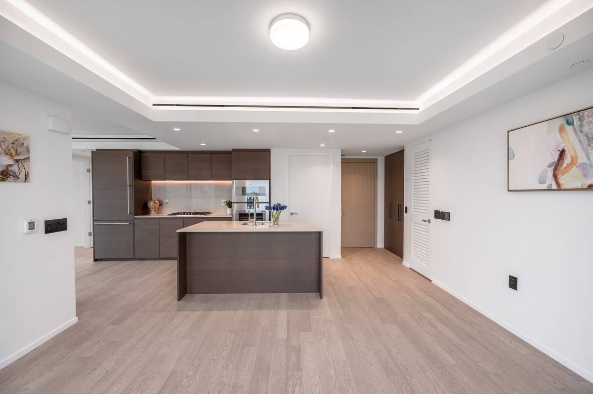 1408 Robson Street #3104 - Photo 4 of 12