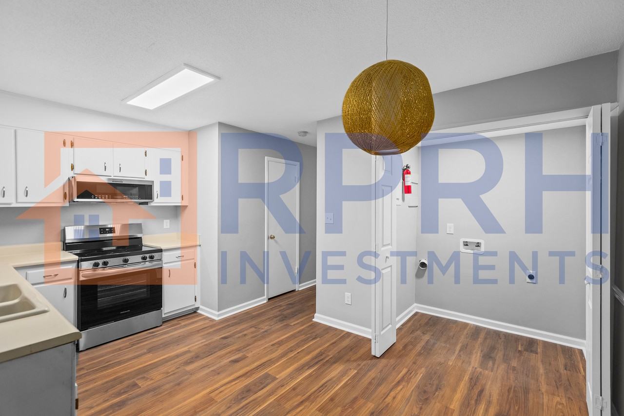 670 Cedarbrook Ct #1 - Photo 5 of 10