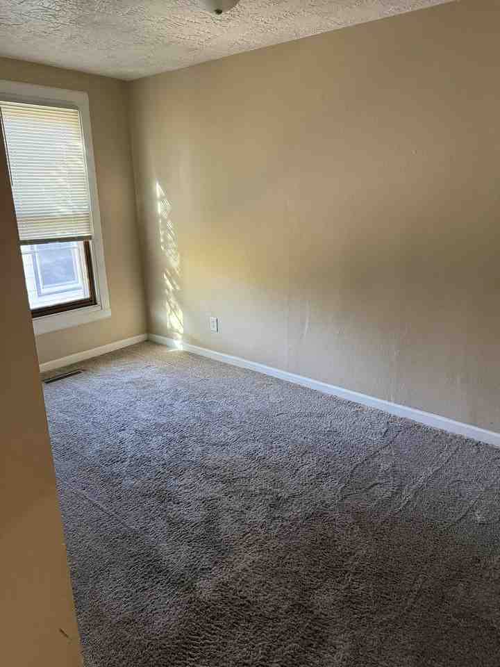 203 S Covell Ave #1 - Photo 4 of 11