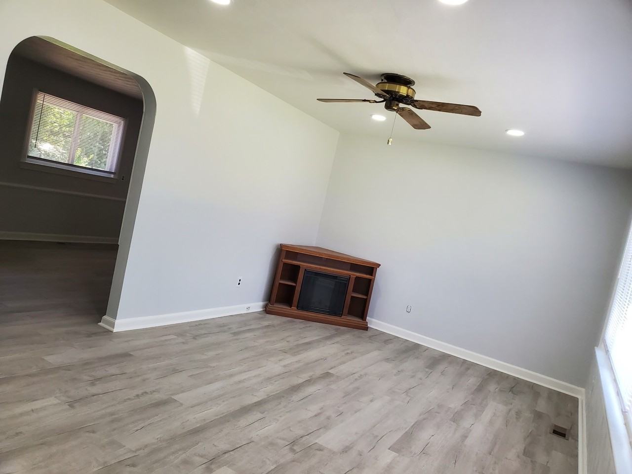 50 Wheatland Dr #1 - Photo 4 of 13