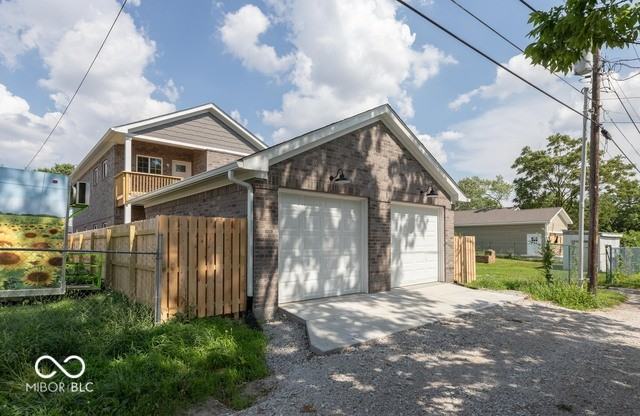 228 N Randolph St #1 - Photo 6 of 17