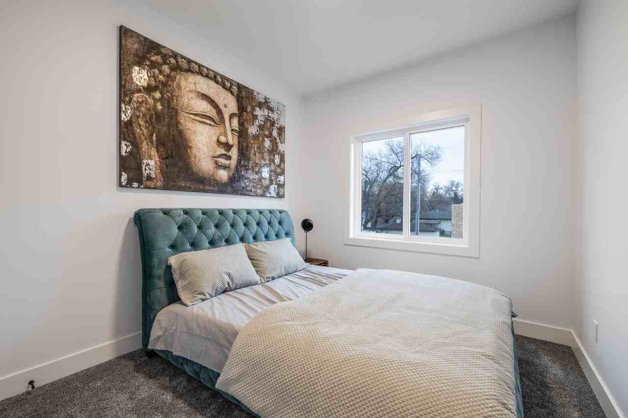 9232 85 St Nw #1 - Photo 4 of 10