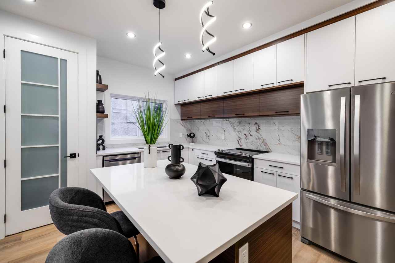 9232 85 St Nw #1 - Photo 7 of 10