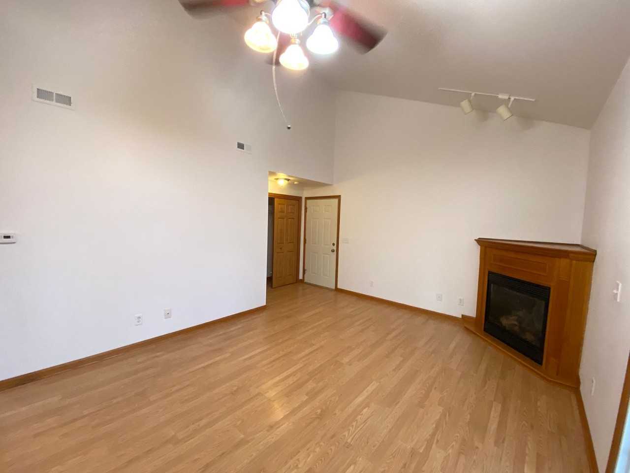 3444 W Dorchester Rdg - Photo 3 of 11