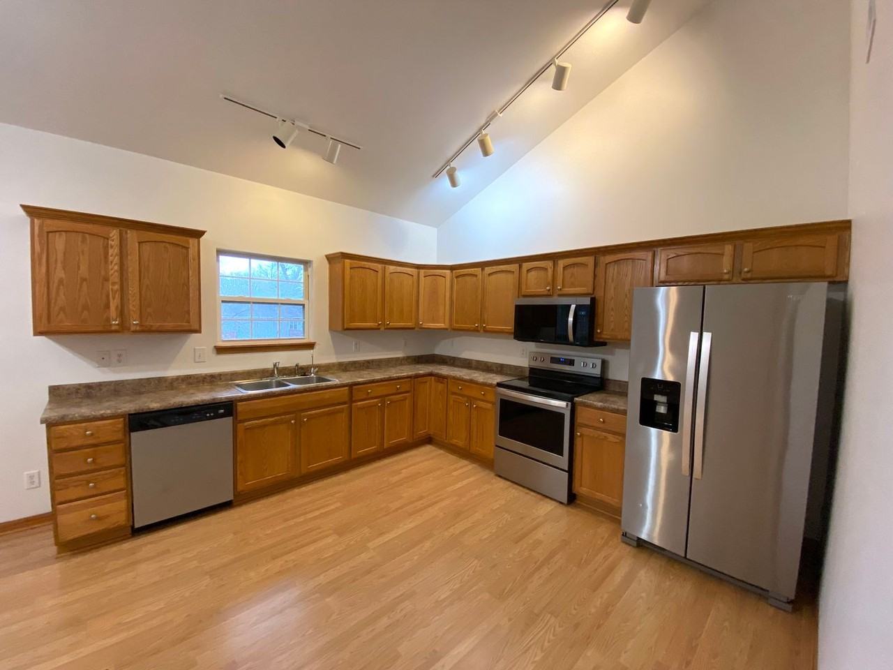 3444 W Dorchester Rdg - Photo 4 of 11