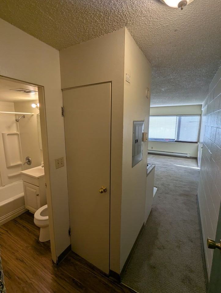 Campus Apartments - Photo 7 of 11