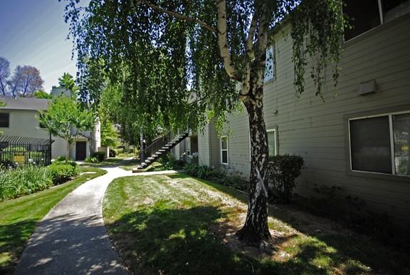 9145 Newhall Dr - Photo 2 of 15