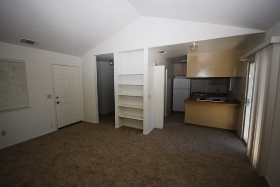 9145 Newhall Dr - Photo 7 of 15