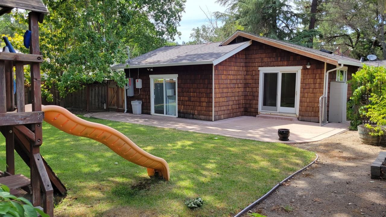 1461 Livorna Rd - Photo 2 of 21