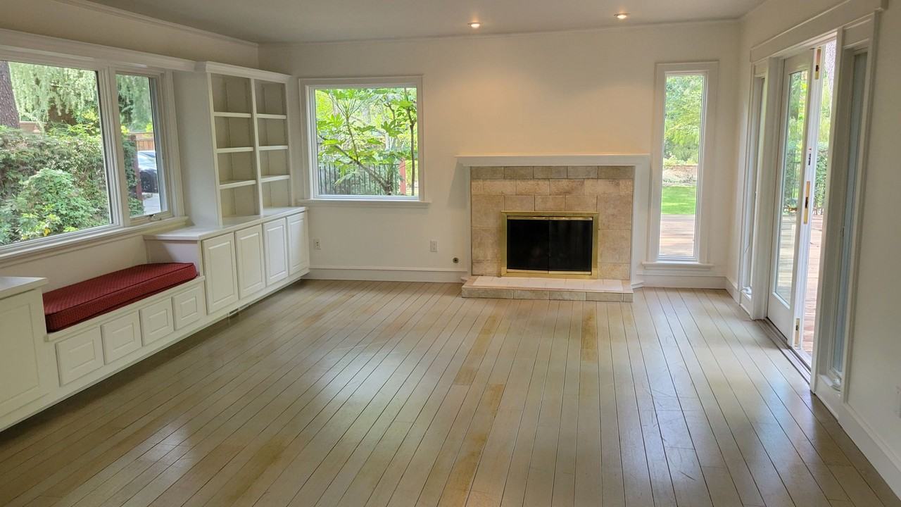 1461 Livorna Rd - Photo 4 of 21