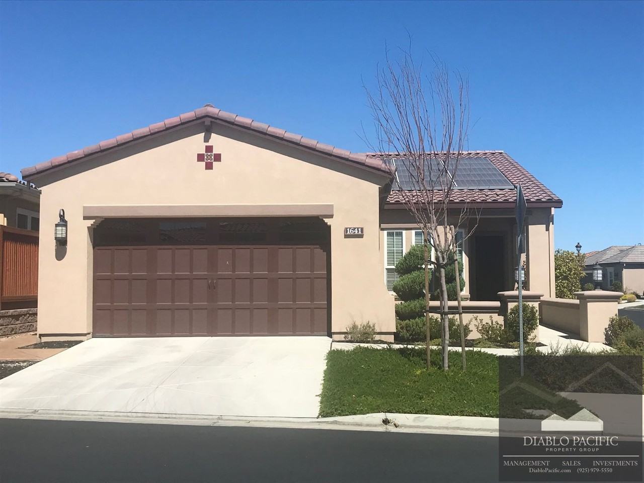 1641 Chianti Ln - Photo 2 of 39