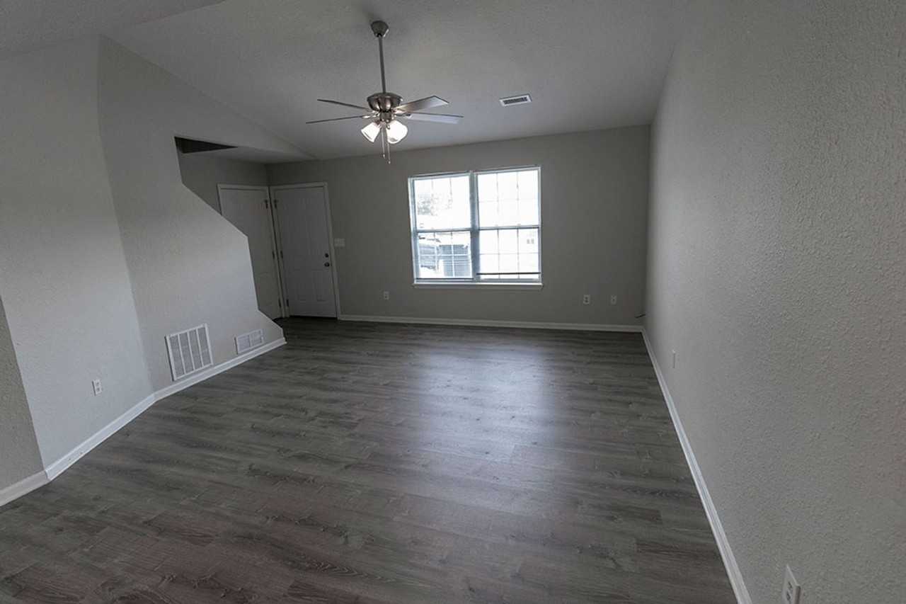 4305 Derby Ridge Dr - Photo 5 of 25