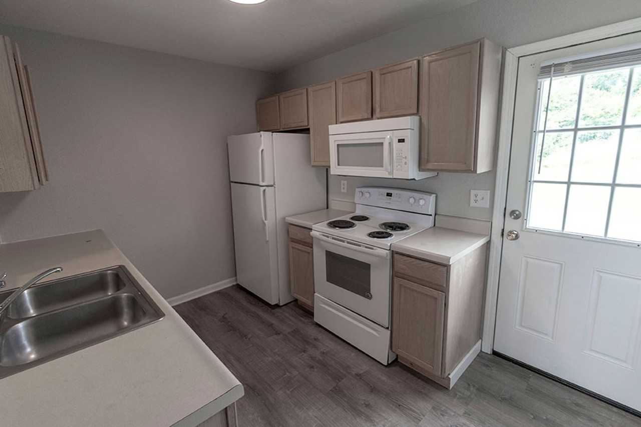 4305 Derby Ridge Dr - Photo 7 of 25