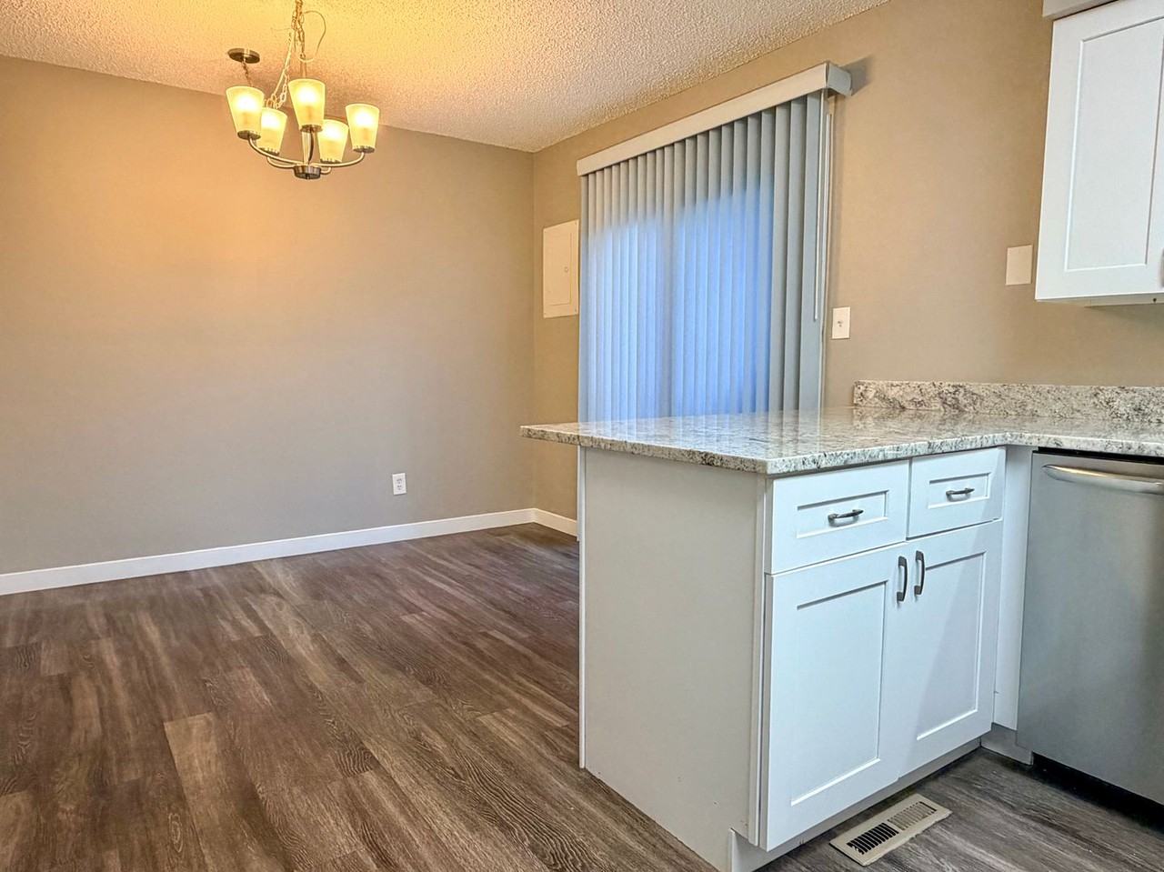 4619 S Lowell Blvd - Photo 6 of 28