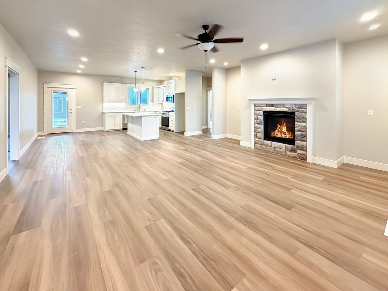 4422 E Wedge St - Photo 3 of 22