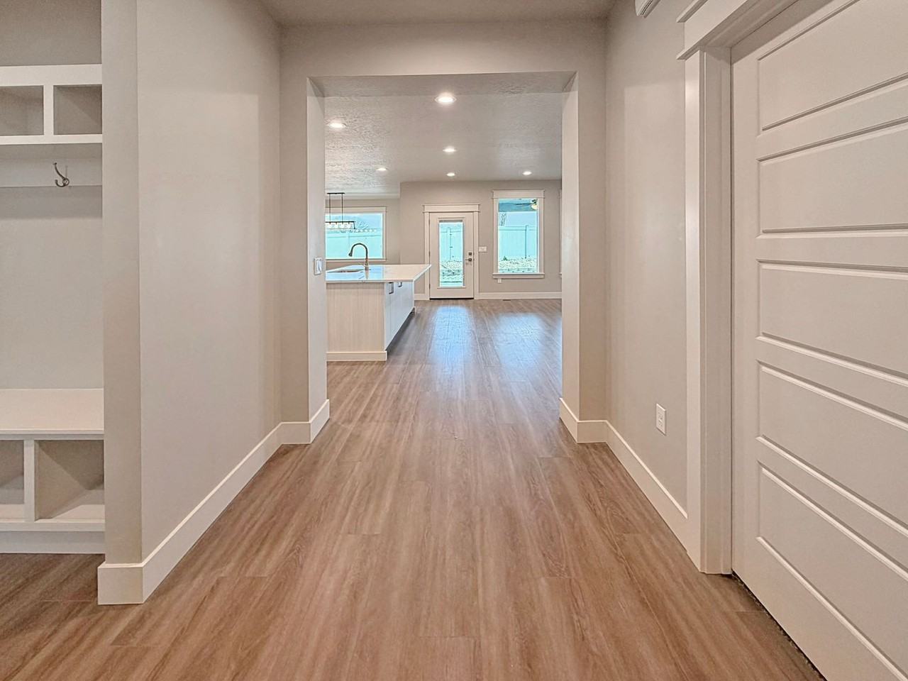 4447 E Wingate Ct - Photo 3 of 27