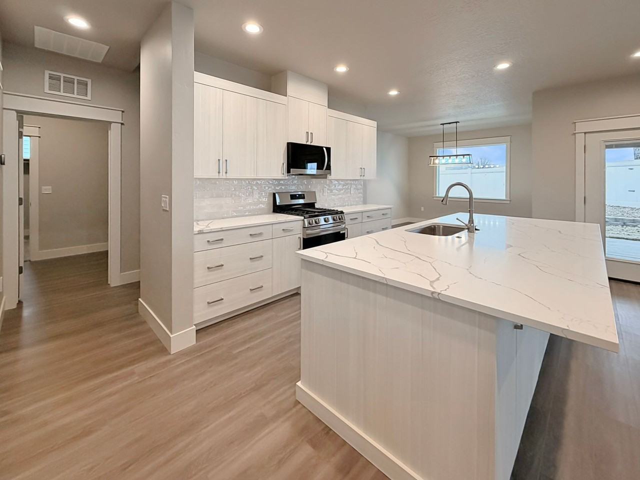 4447 E Wingate Ct - Photo 7 of 27