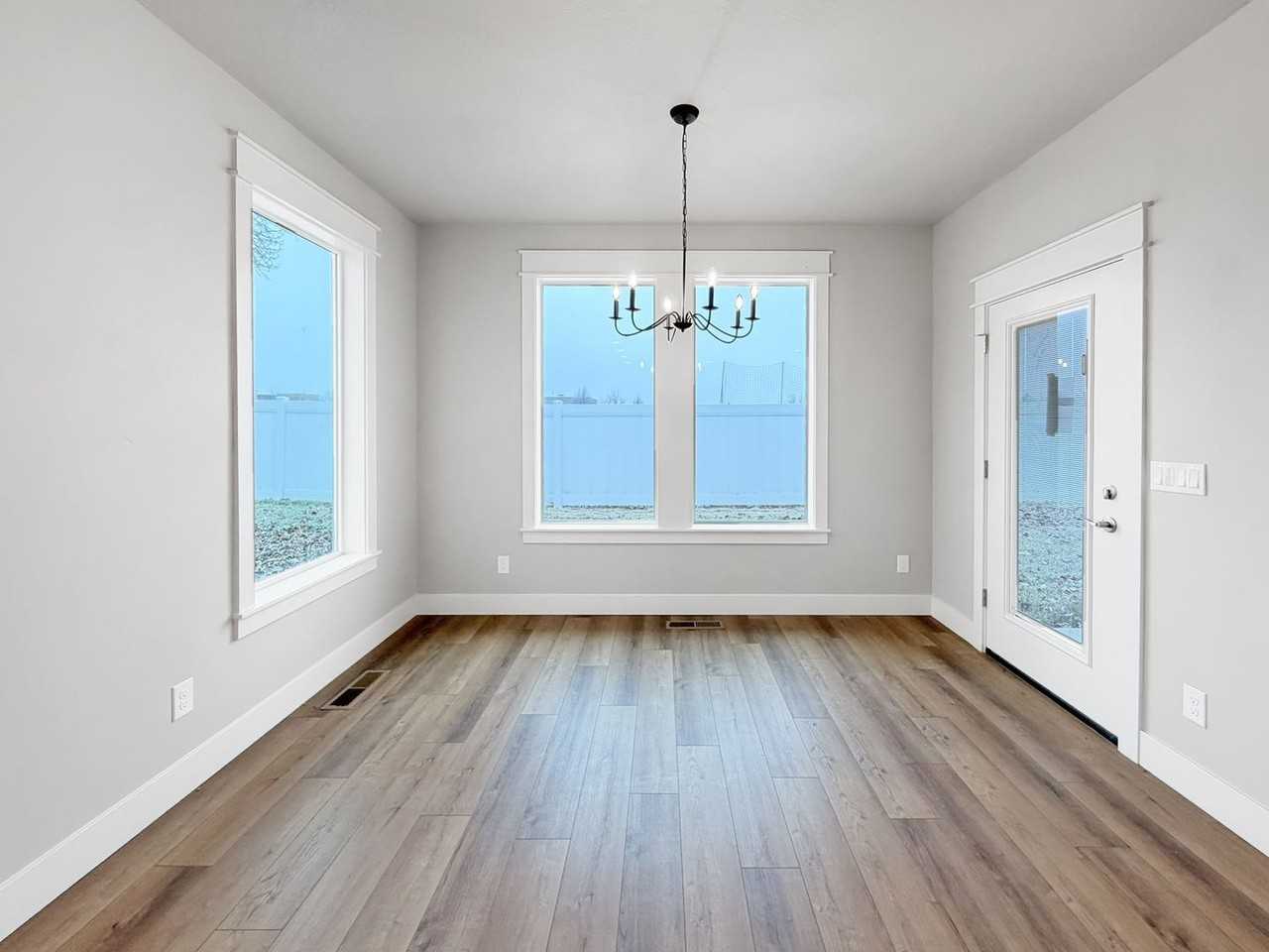 4425 E Wingate Ct - Photo 4 of 23