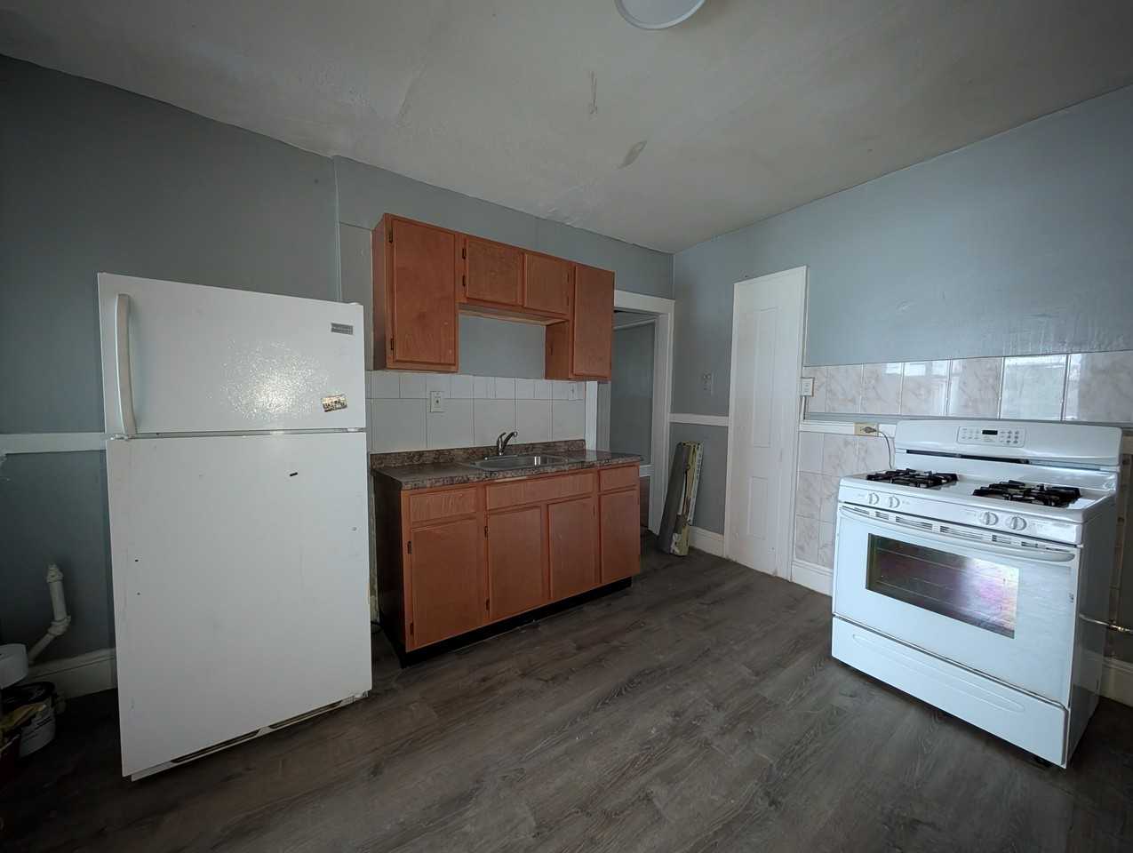 1069 Capitol Avenue - Photo 3 of 11