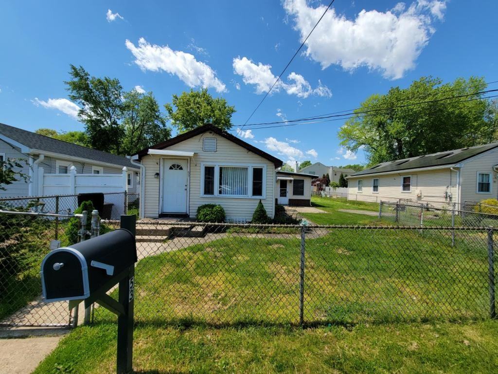 53 Salem Pl - Photo 4 of 41