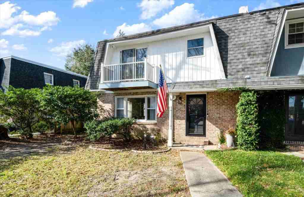 537 Braxton Ave - Photo 2 of 37