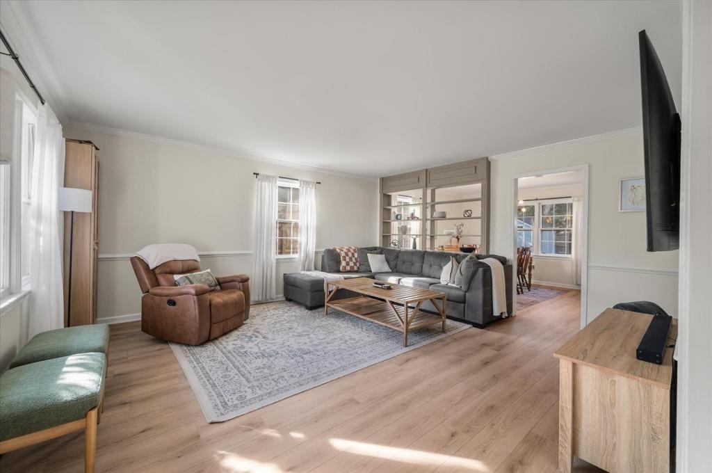 537 Braxton Ave - Photo 6 of 37