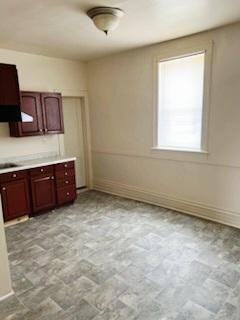 1048 Van Buren St - Photo 7 of 10