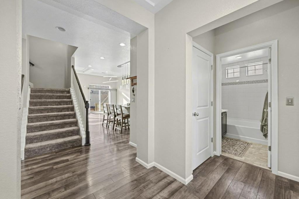 4854 Saddlewood Cir - Photo 3 of 20