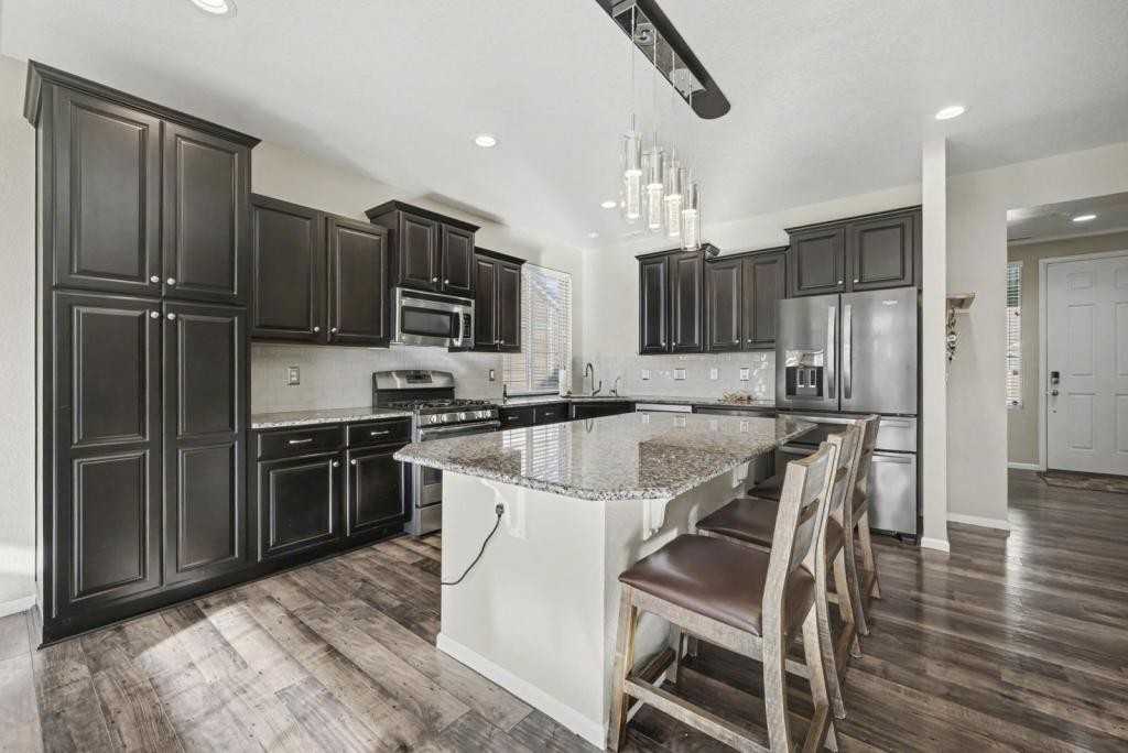 4854 Saddlewood Cir - Photo 6 of 20