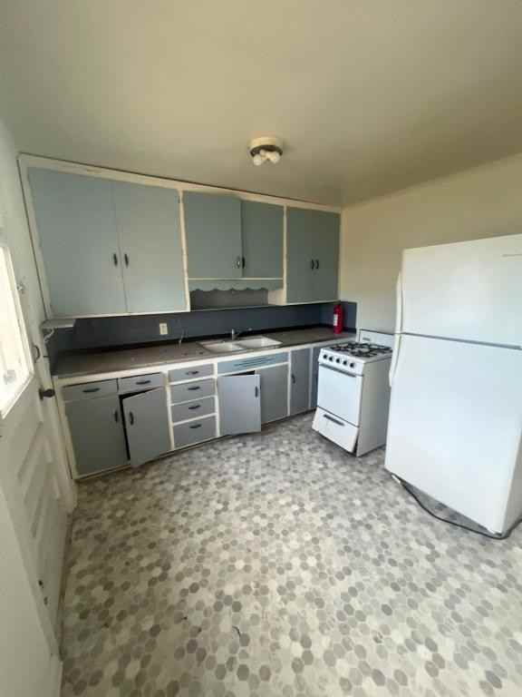 910 N 6th Ave E - Photo 6 of 8