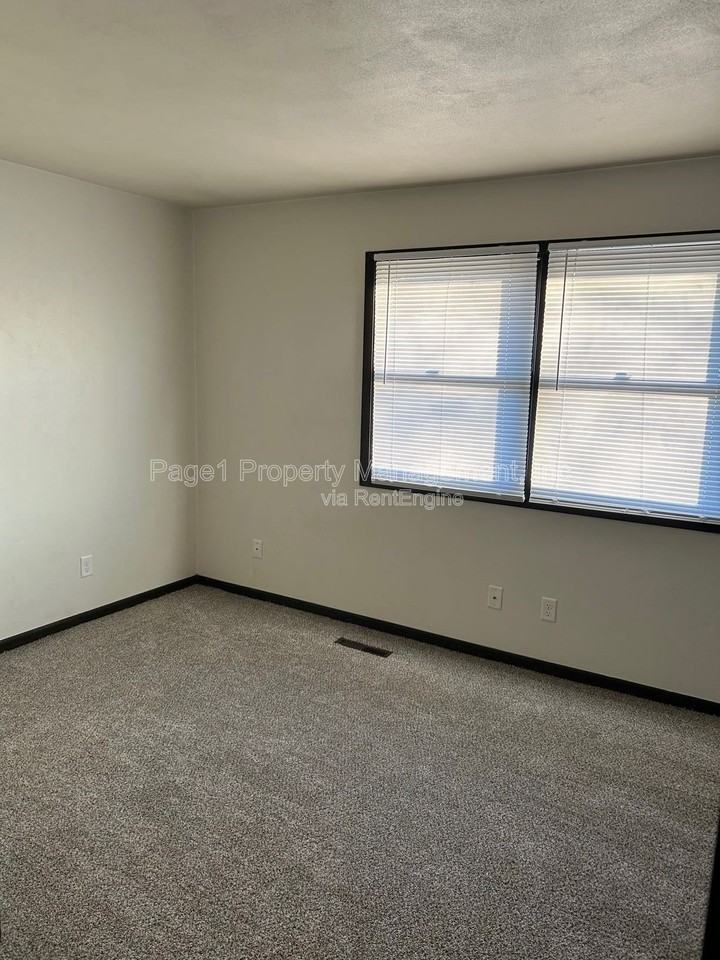 2918 Grinnell Ct #13 - Photo 7 of 8