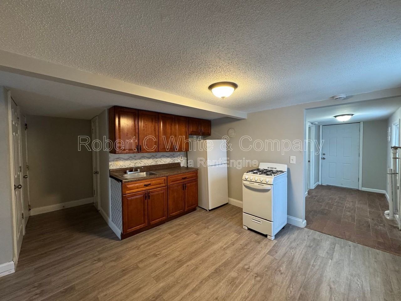 219 Park St #2 - Photo 4 of 12