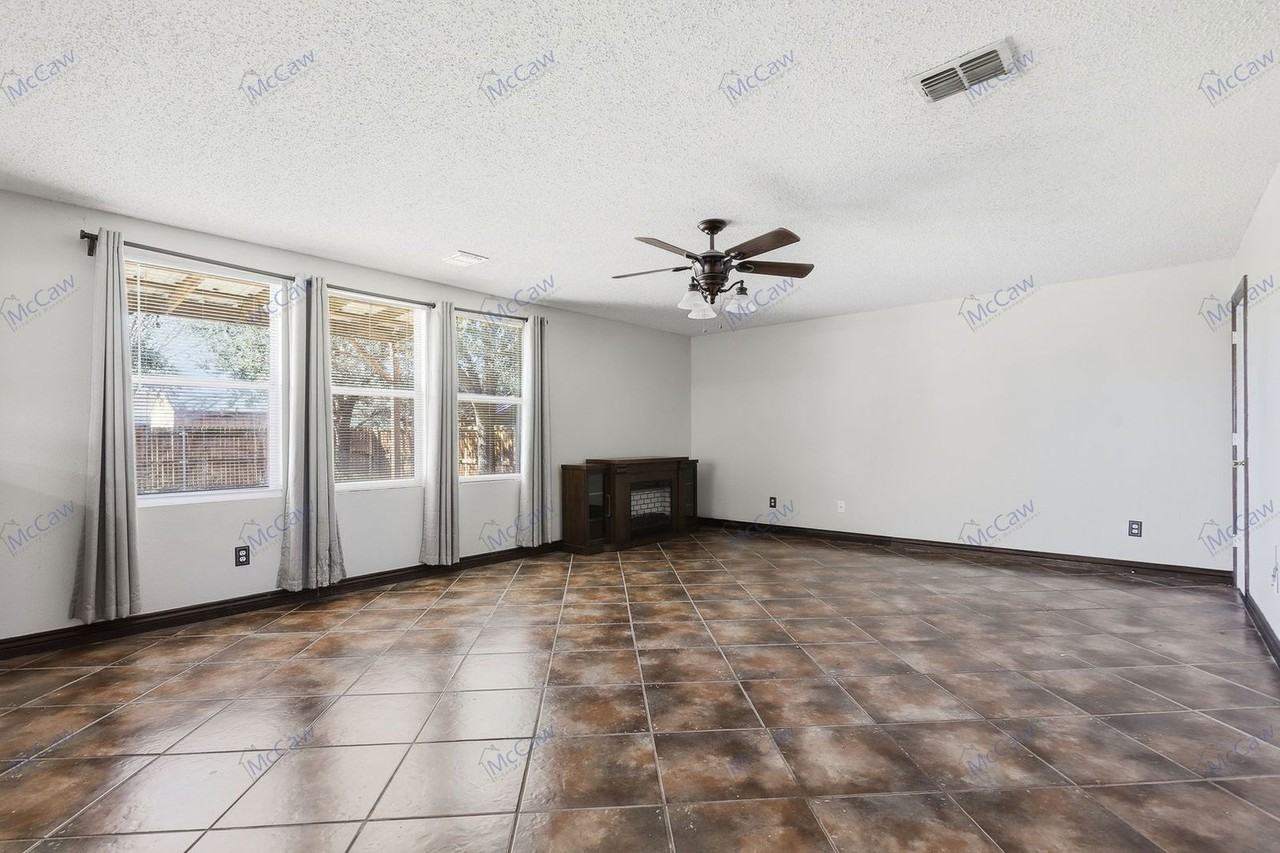 1325 Dandelion Trl - Photo 7 of 29