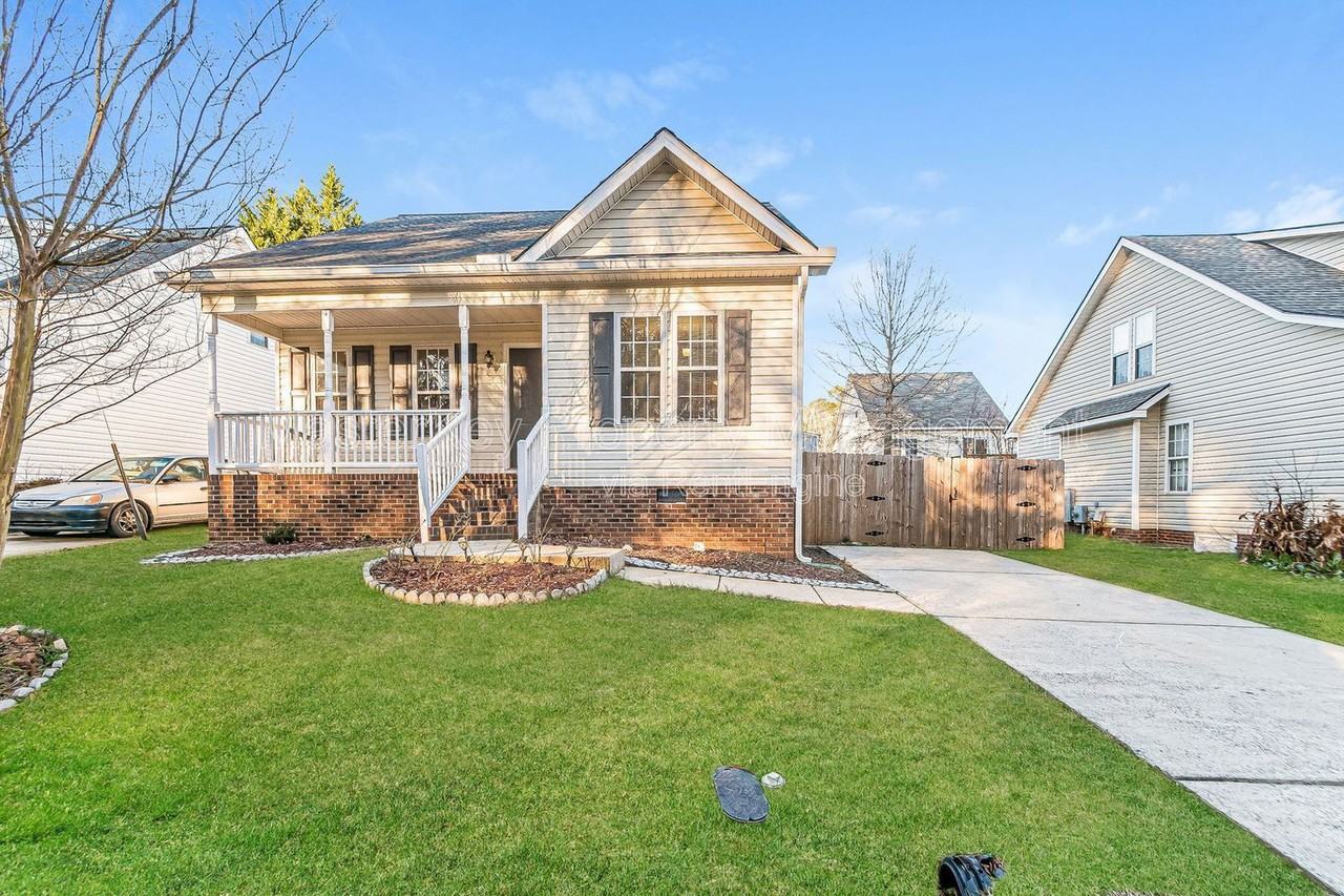 112 Burt St - Photo 2 of 27