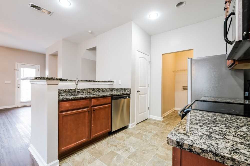 3714 Humber Ct - Photo 7 of 17