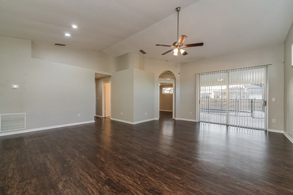 2900 Dickens Cir - Photo 3 of 16