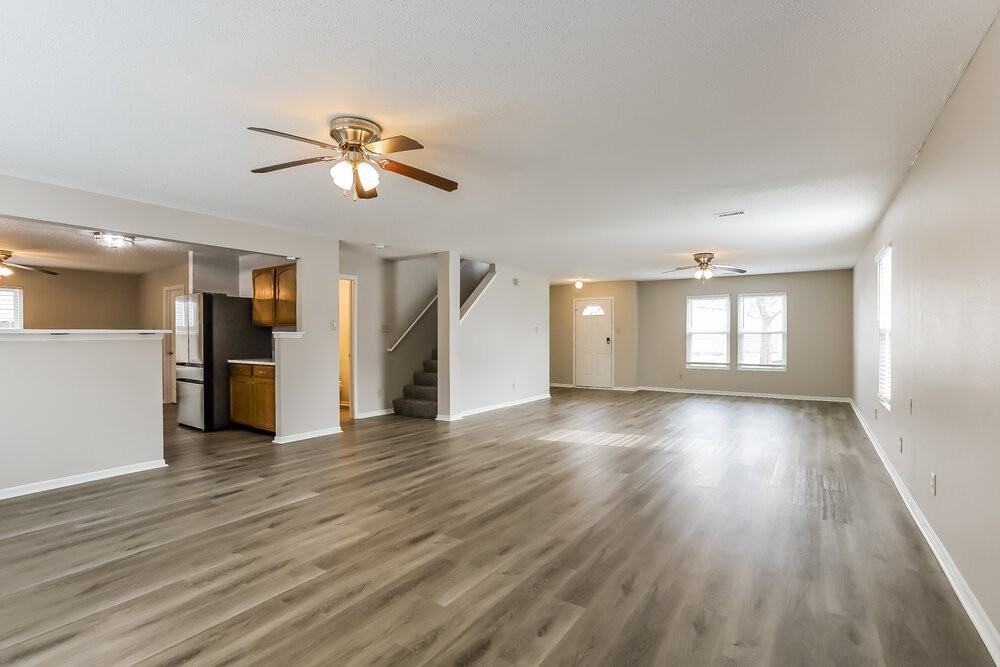 8158 Retreat Ln - Photo 4 of 17