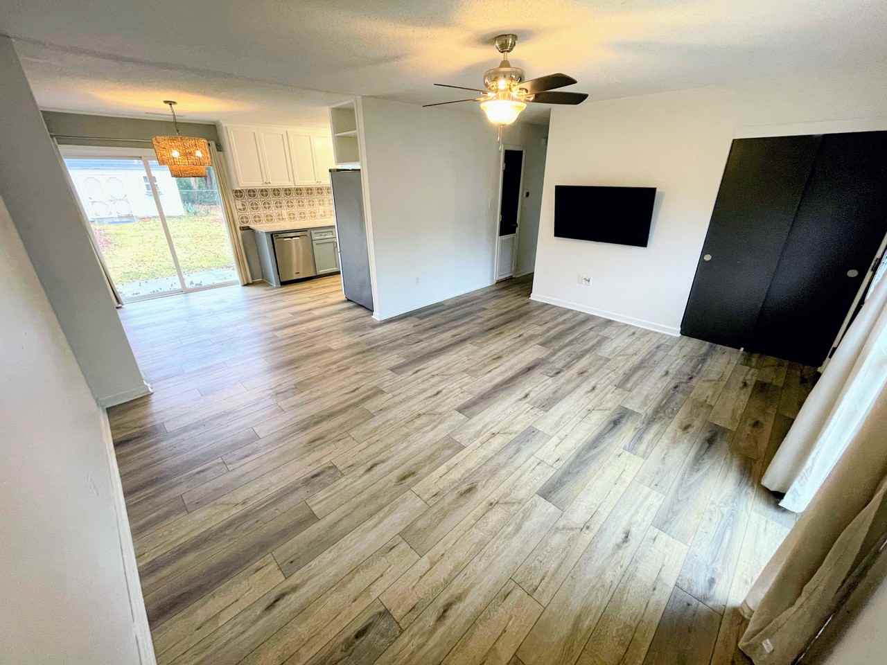 1278 Fort Dr - Photo 5 of 14