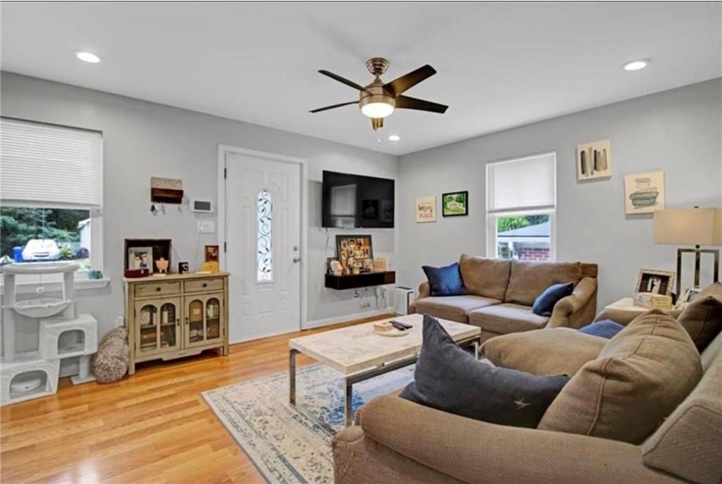 1329 Plaza Ave Sw - Photo 5 of 22