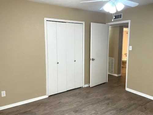 623 Valley View Dr - Photo 3 of 7