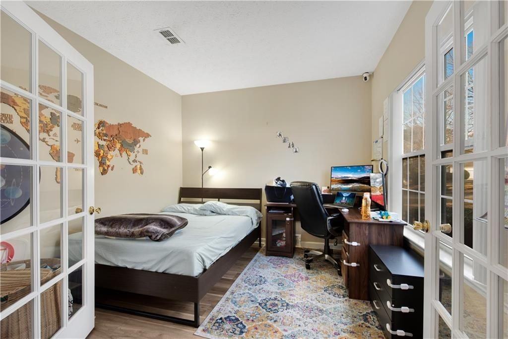 10005 Lauren Hall Ct - Photo 4 of 25