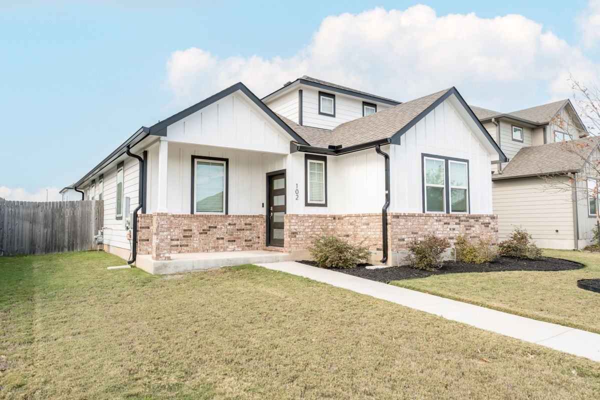 102 Englenook Dr - Photo 2 of 27