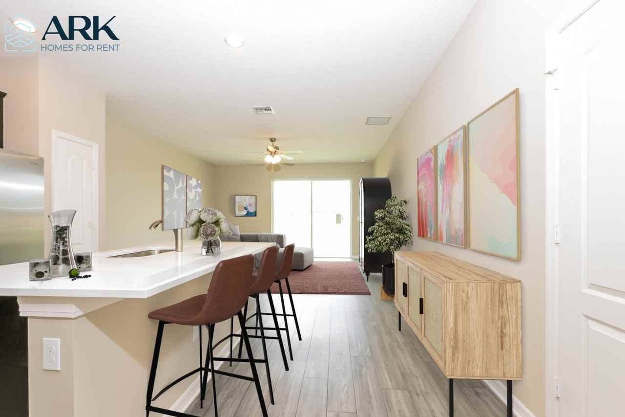 1723 Party Pl - Photo 6 of 22