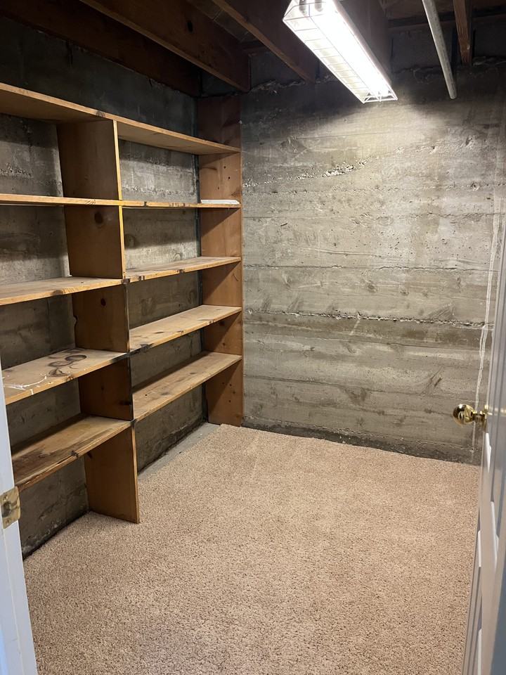 2919 S Glenmare St - Photo 7 of 13