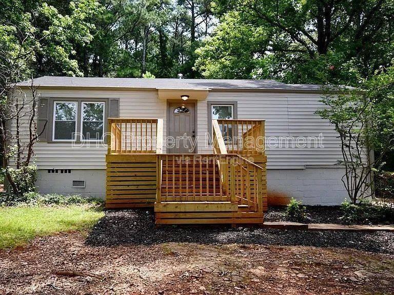 1394 Alverado Way - Photo 2 of 10