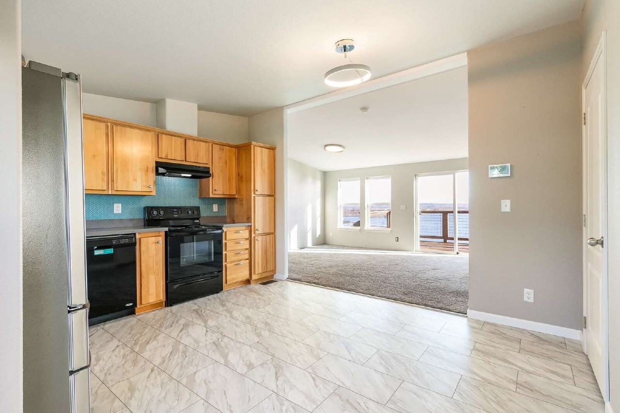 3733 Sinclair Dr - Photo 5 of 44