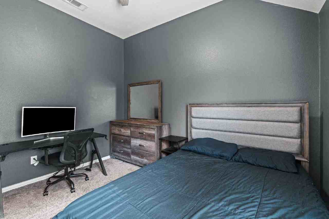 3012 Broadhaven Dr - Photo 4 of 15