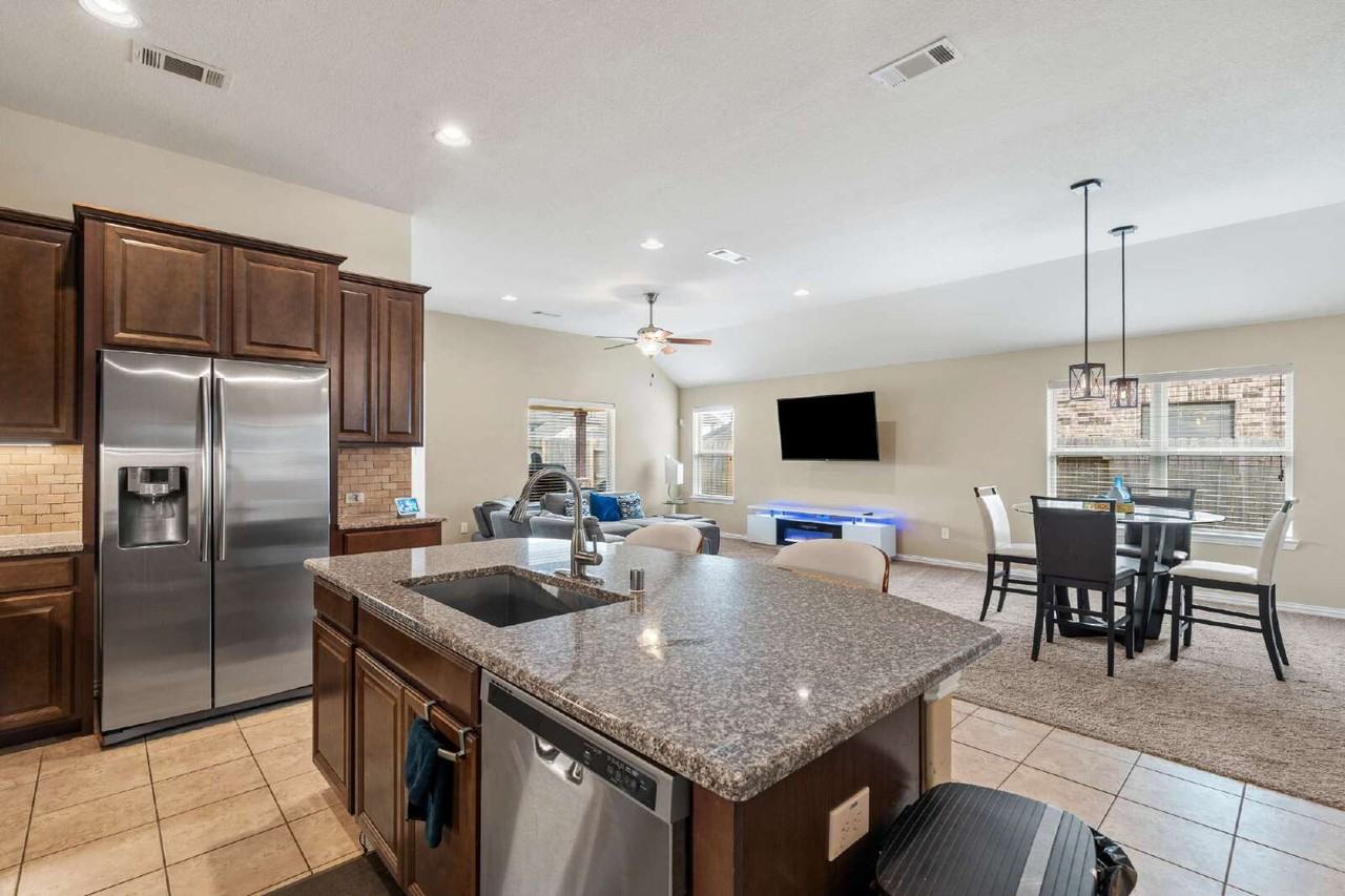 3012 Broadhaven Dr - Photo 7 of 15