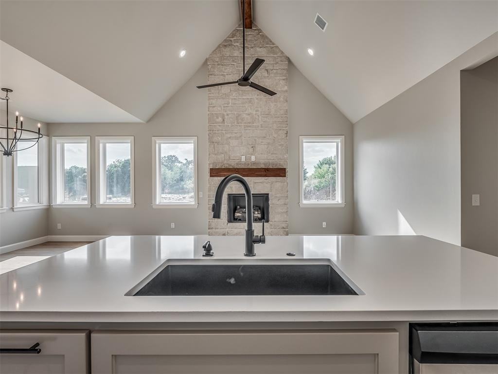 924 Kyle Drive - Photo 4 of 37